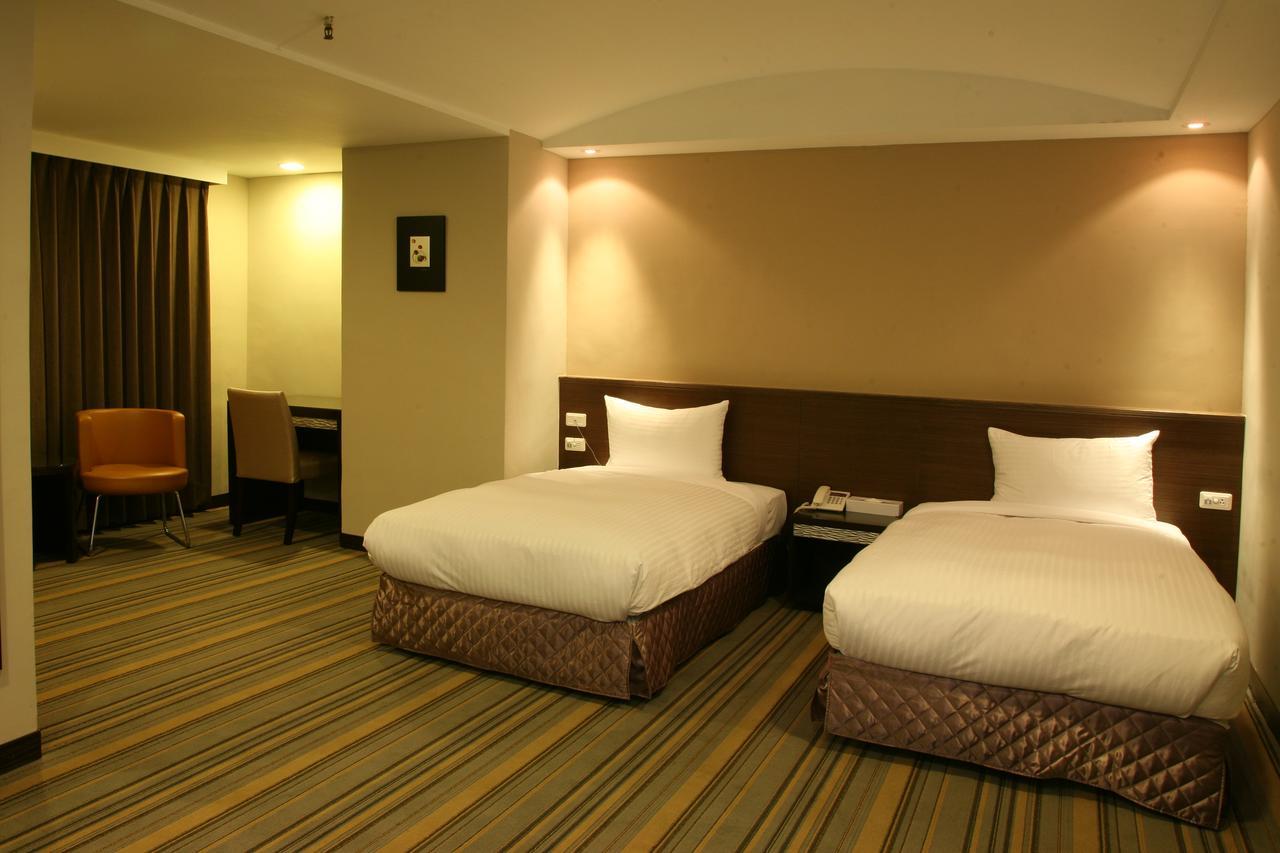 Yoyo Hotel Chiayi City Dış mekan fotoğraf
