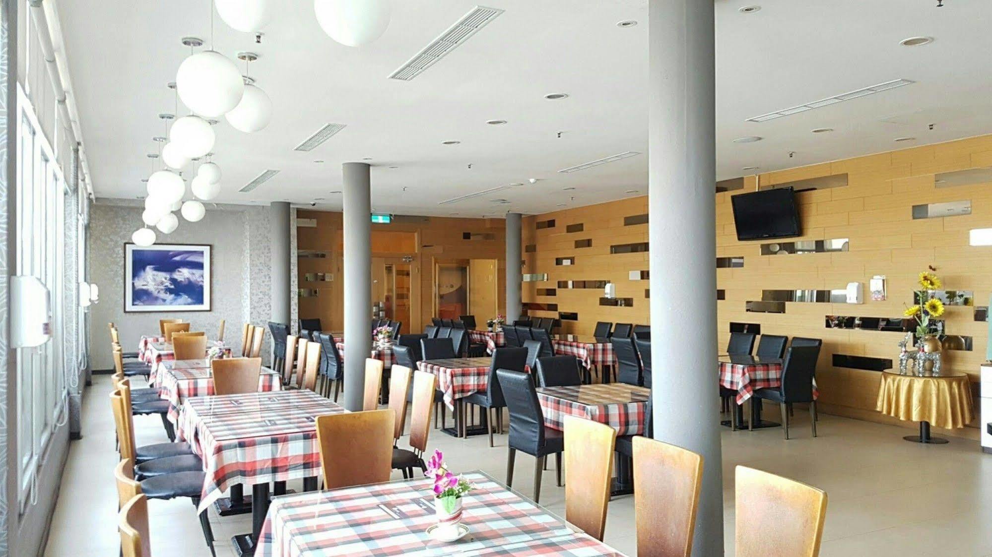Yoyo Hotel Chiayi City Dış mekan fotoğraf