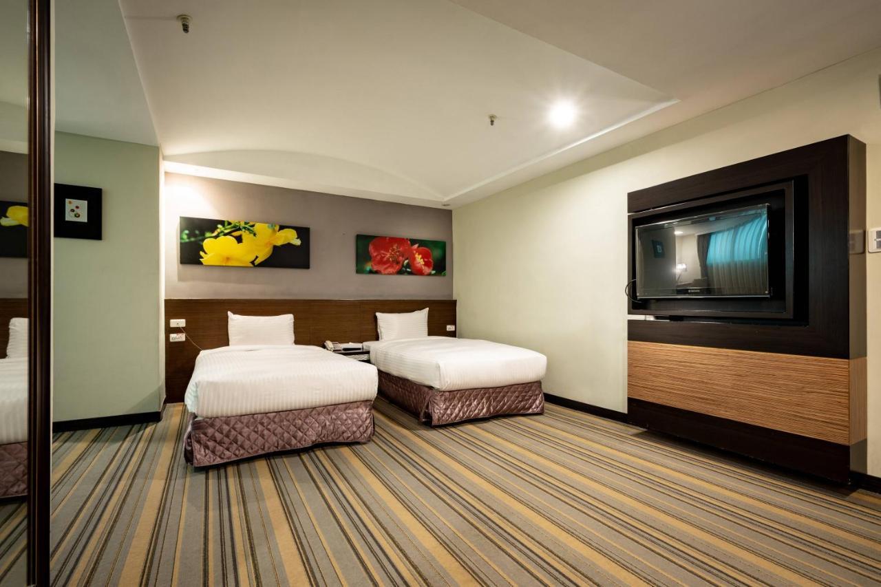 Yoyo Hotel Chiayi City Dış mekan fotoğraf
