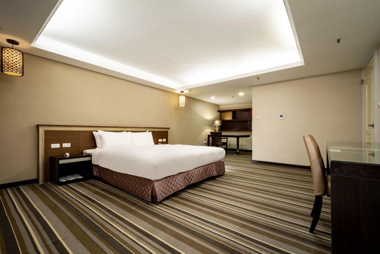 Yoyo Hotel Chiayi City Dış mekan fotoğraf